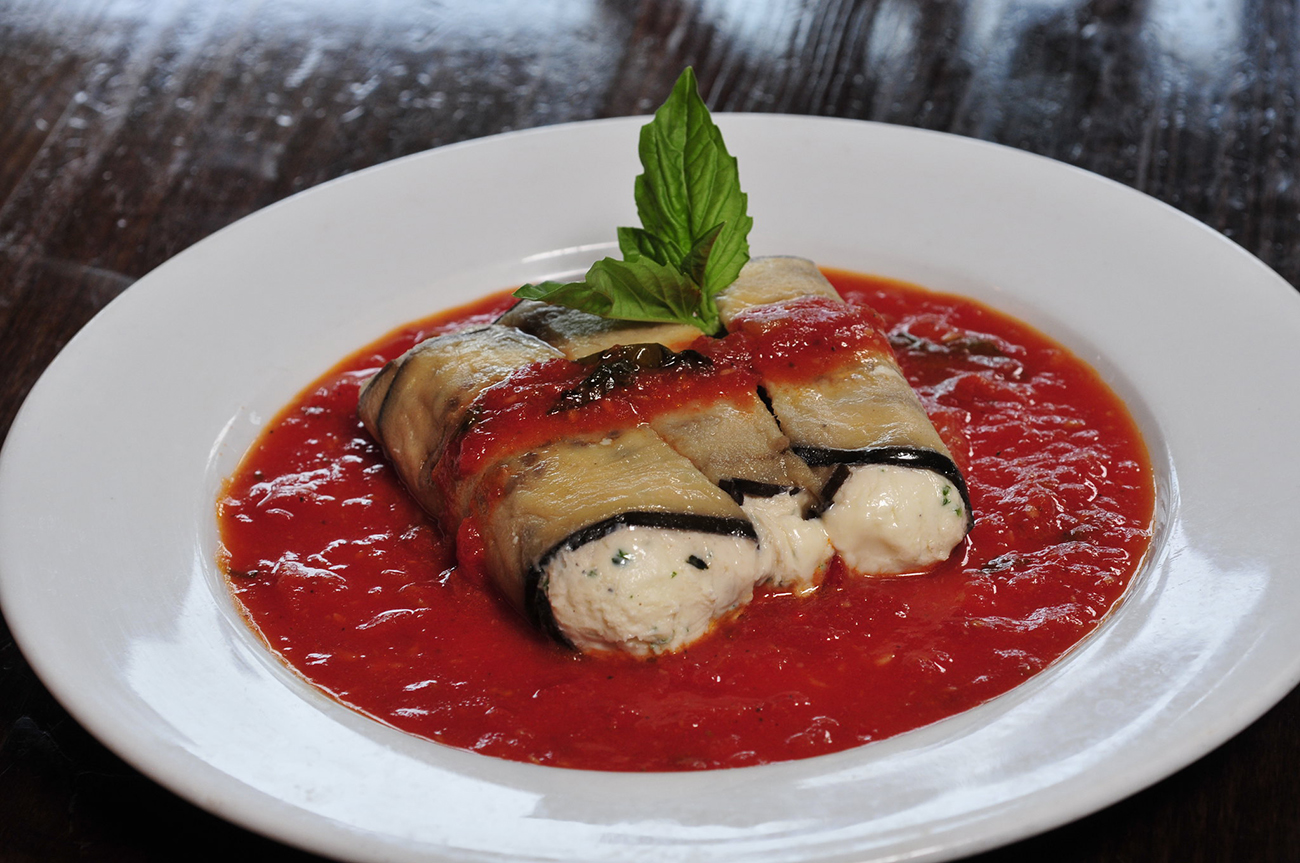 Окрім кляру: 4 цікаві рецепти страв з баклажанами для перекусу, обіду чи вечері